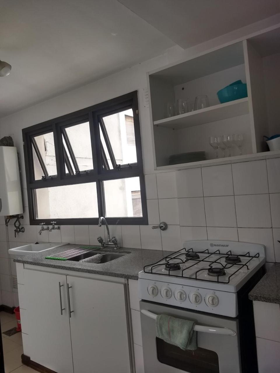 Departamento Plaza Moreno Con Balcon La Plata Eksteriør billede